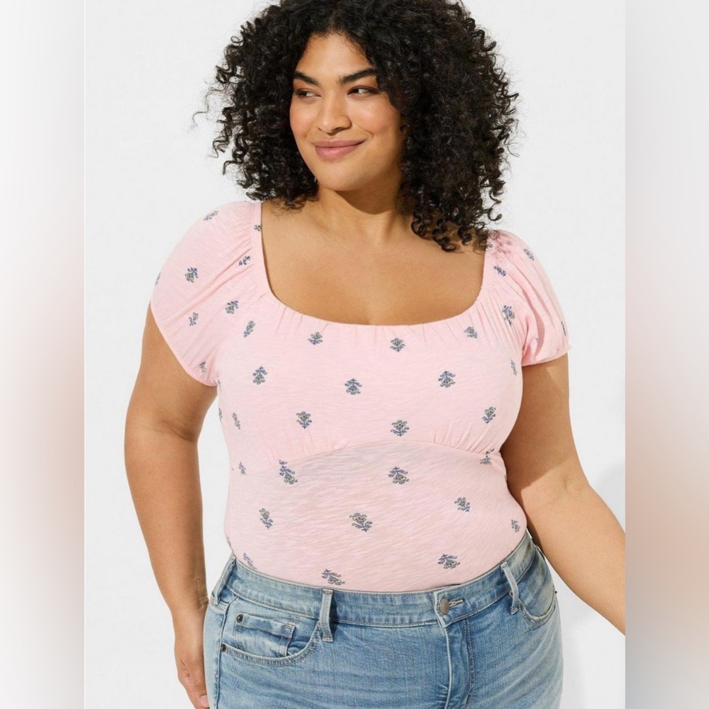 TORRID SUPER SOFT SLUB SCOOP NECK BUST FITTED TOP